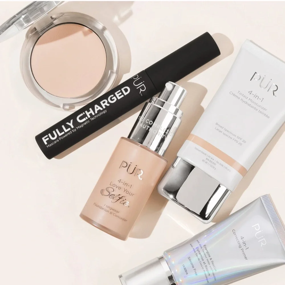 PÜR 4-IN-1 PRESSED MINERAL MAKEUP BROAD-Ivory